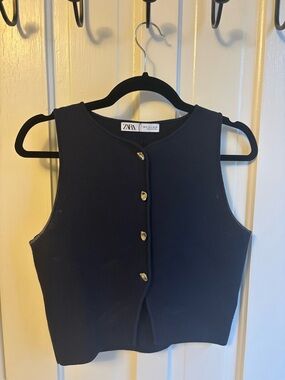 Zara Black Sleeveless Button-Front Crop Top
